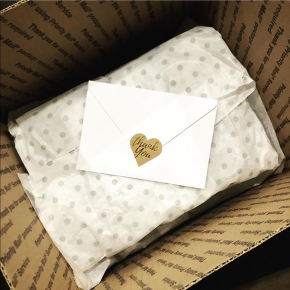 Welcome to my closet 😊 - Picture 8 of 8